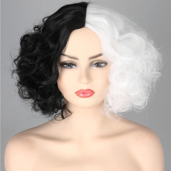 Women’s cosplay wig - Picture 1 of 10